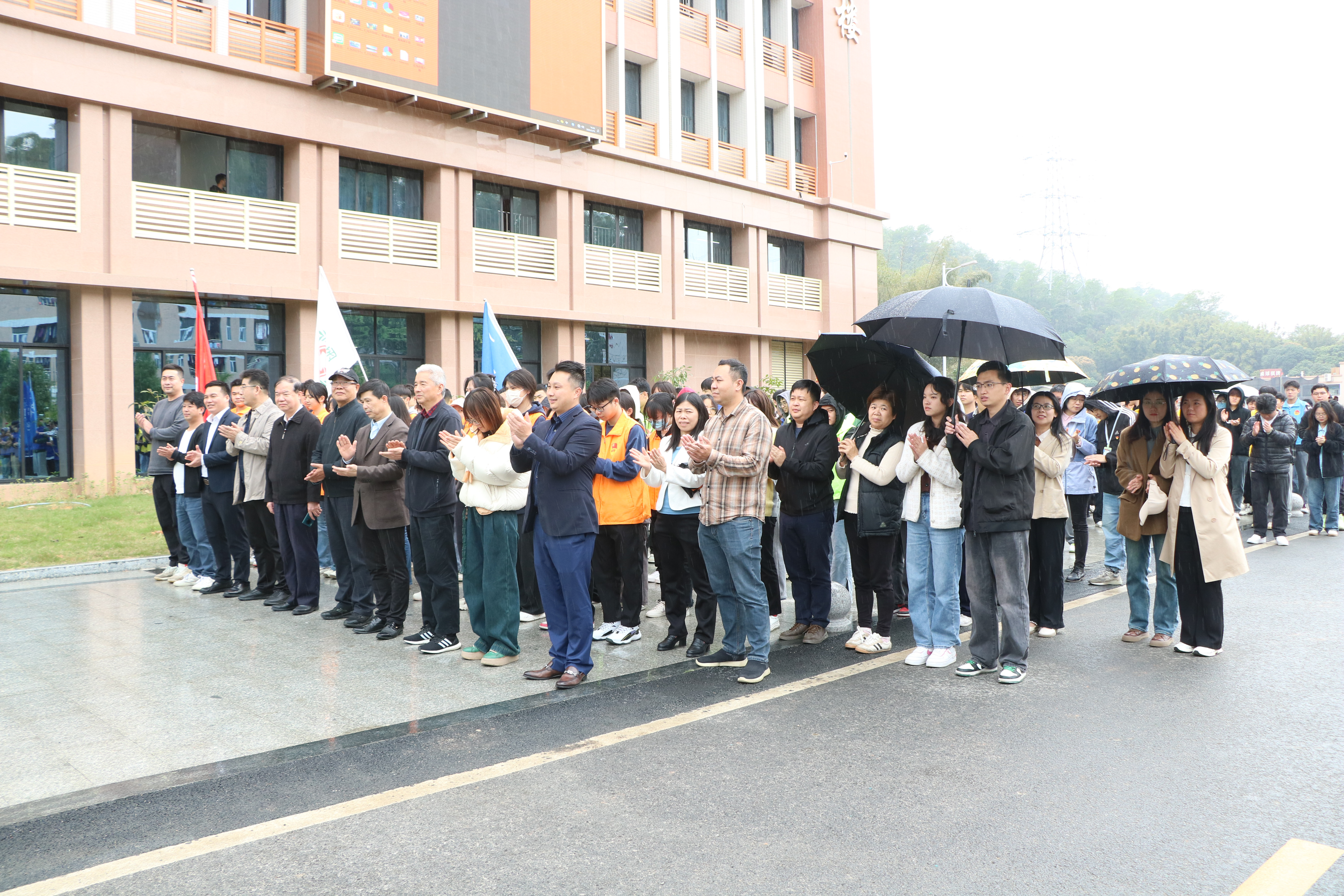 植树节-3.jpg 植树节-3.jpg