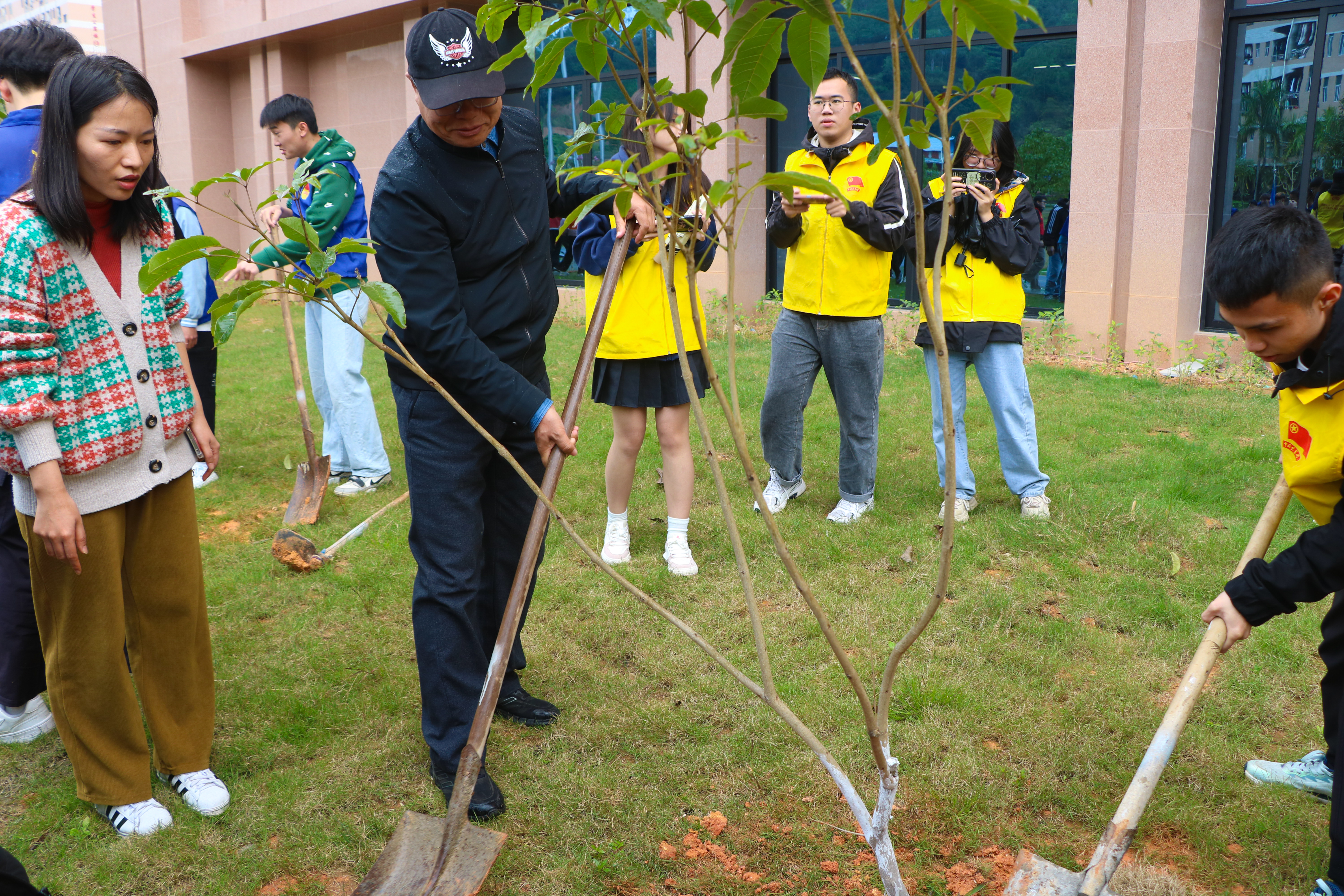 植树节-8.jpg 植树节-8.jpg