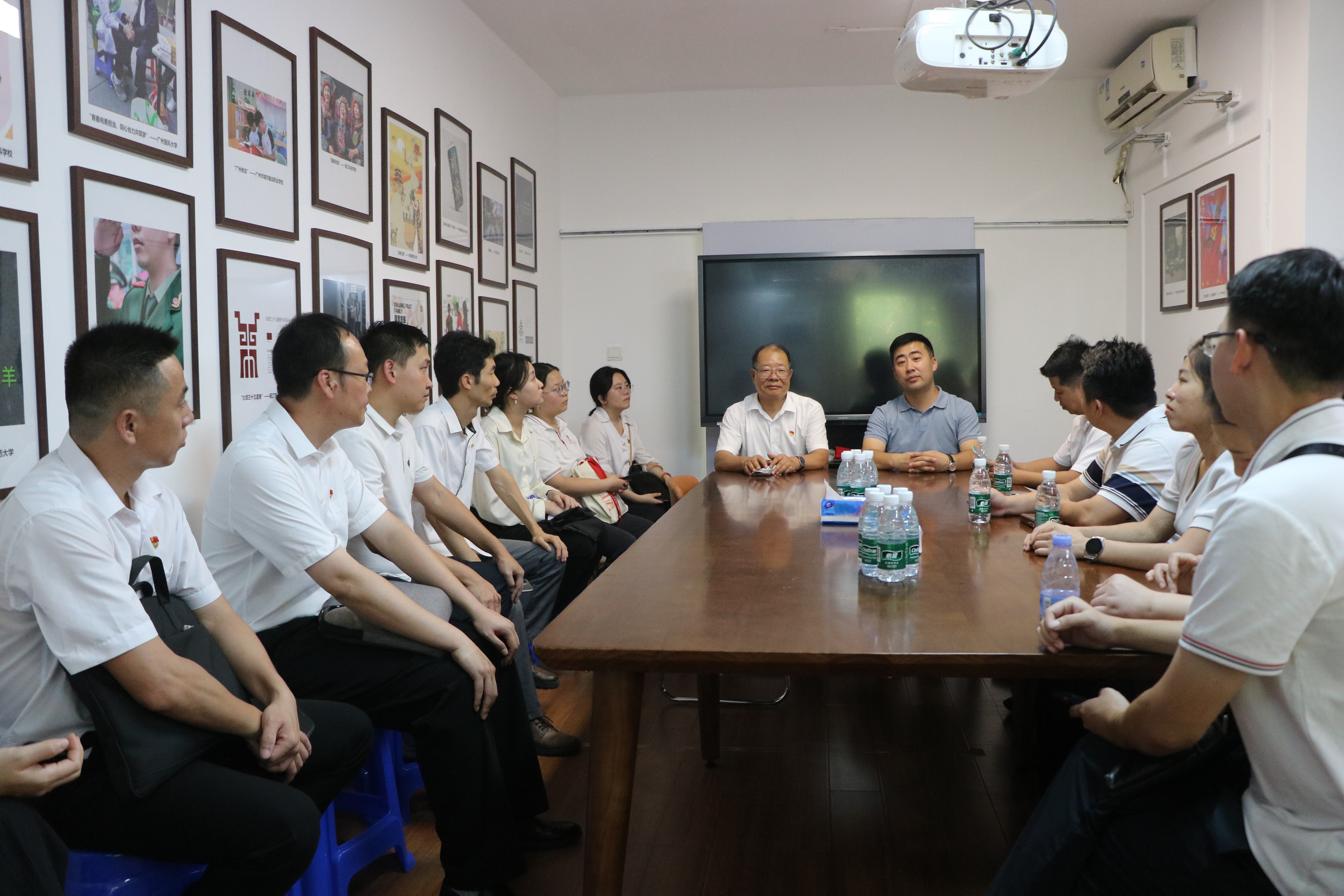 IMG_0297.JPG IMG_0297.JPG