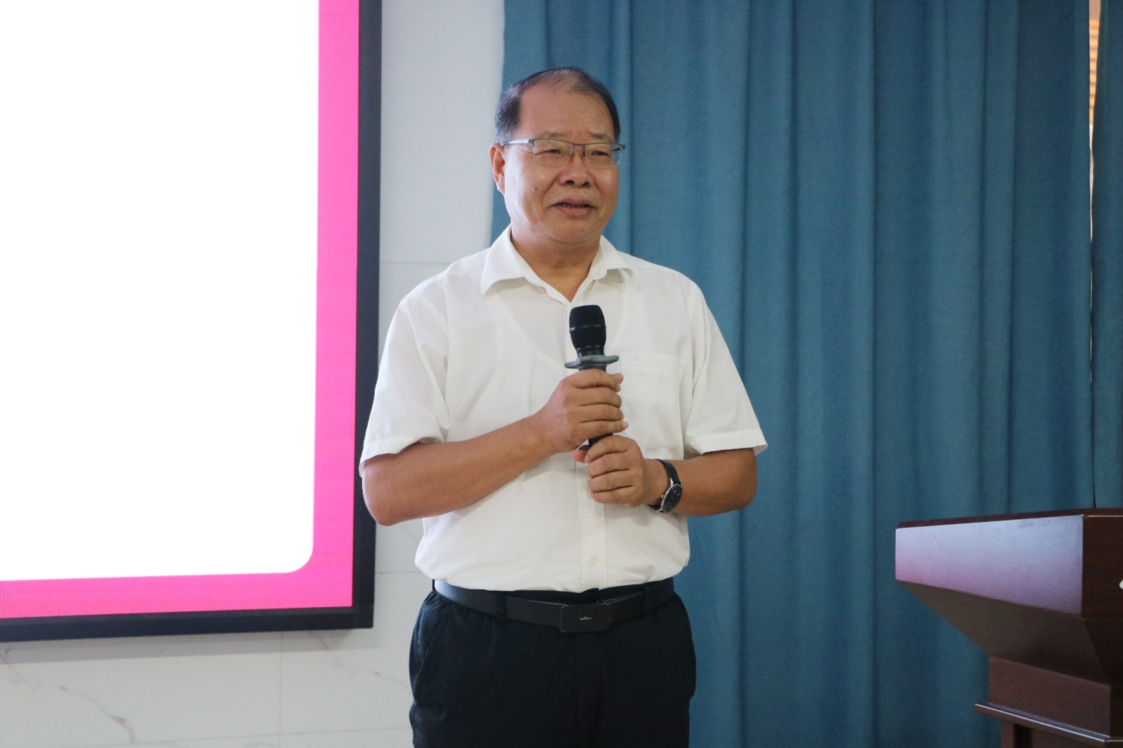 IMG_4297.jpg IMG_4297.jpg