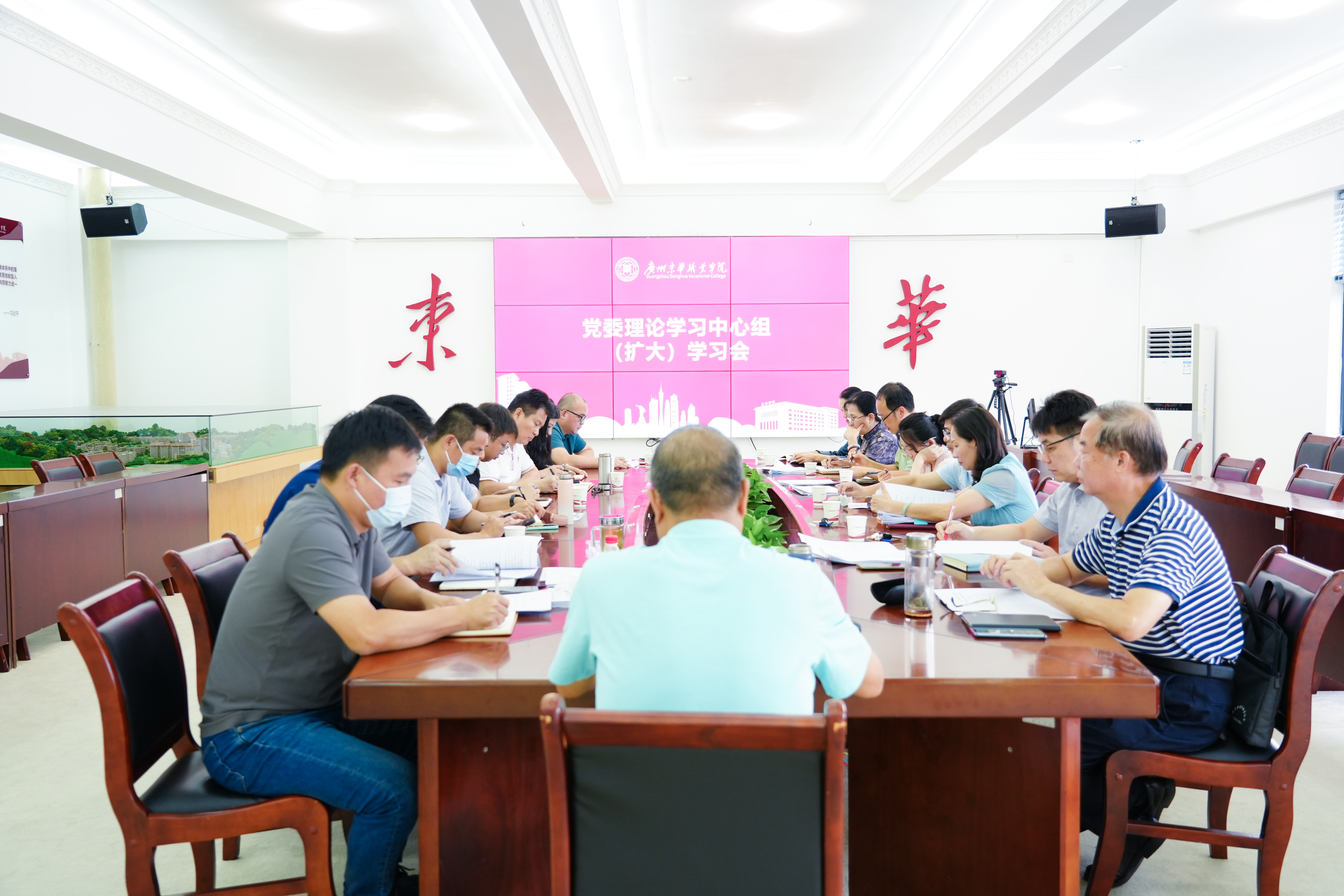 图片2.jpg 图片2.jpg