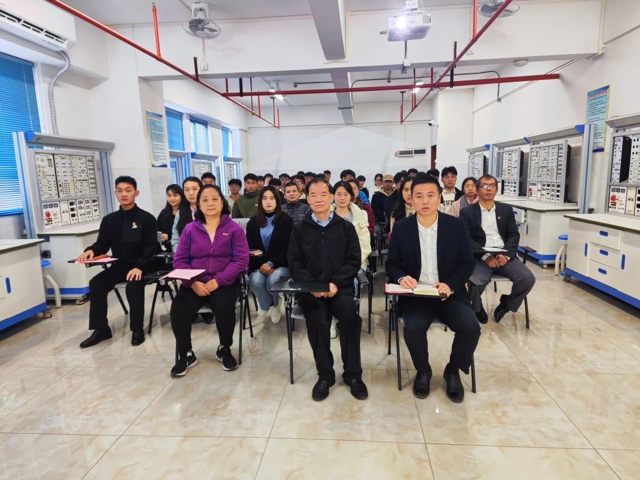 微信图片_20250105001244.jpg 微信图片_20250105001244.jpg