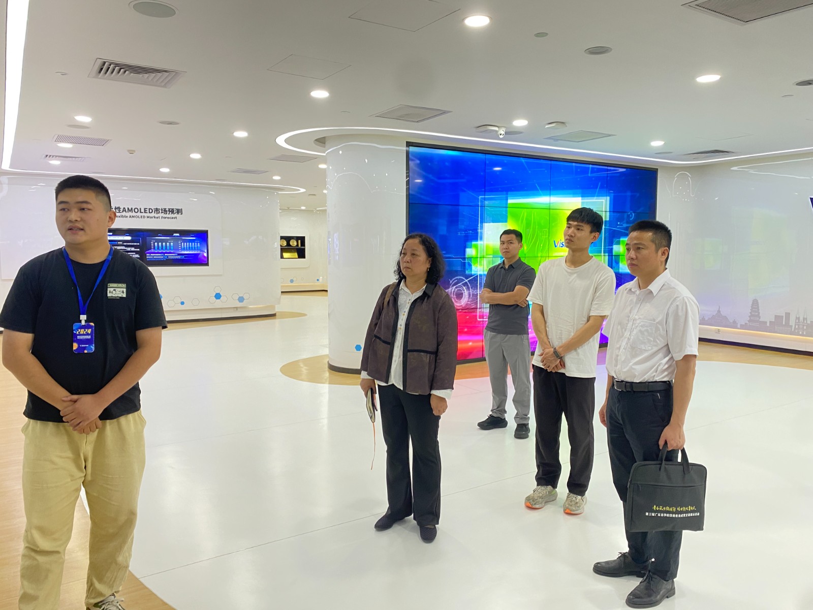 观看.jpg 观看.jpg