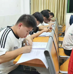 屏幕截图 2025-05-21 224813.png 屏幕截图 2025-05-21 224813.png