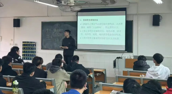 屏幕截图 2025-10-10 160526.png 屏幕截图 2025-10-10 160526.png