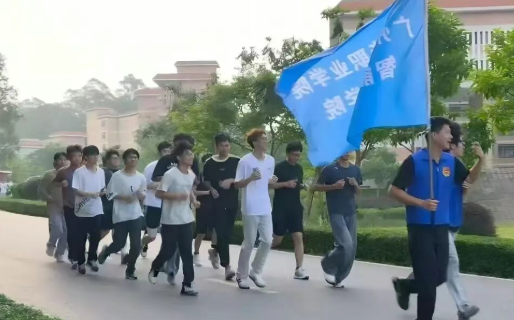 屏幕截图 2025-10-12 205228.png 屏幕截图 2025-10-12 205228.png