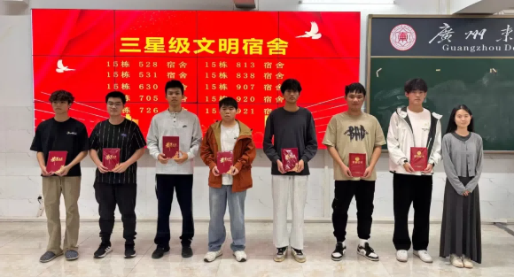 屏幕截图 2025-11-16 214409(1).png 屏幕截图 2025-11-16 214409(1).png