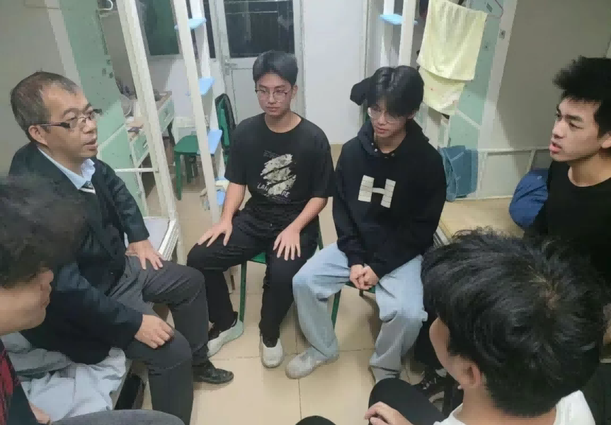 屏幕截图 2025-12-24 002833(1).png 屏幕截图 2025-12-24 002833(1).png