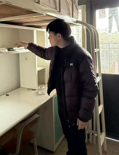 屏幕截图 2026-01-14 220205(1).png 屏幕截图 2026-01-14 220205(1).png